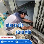 Bánh Xe Cửa Kéo Bị Mòn Có Nên Thay Ngay Không?