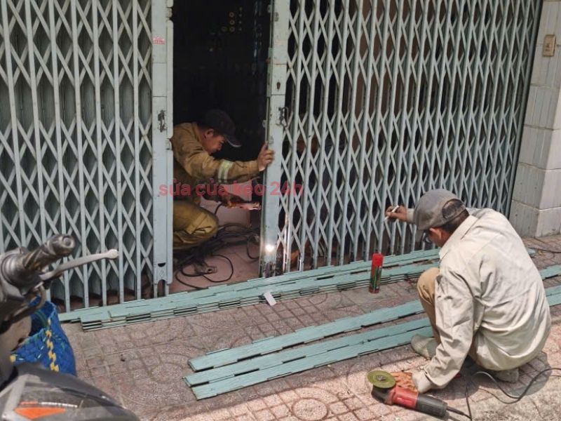 Thợ sửa cửa chuyên nghiệp