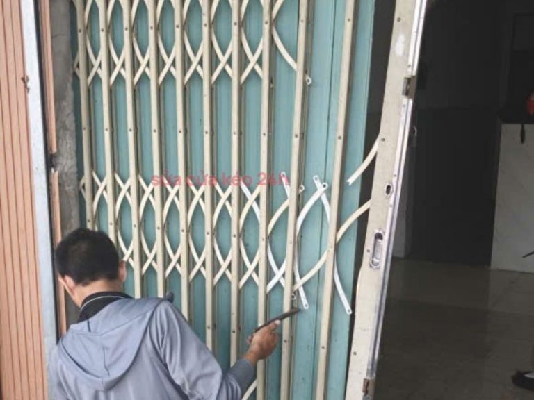 sửa cửa sắt kéo