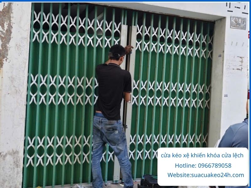Sửa lỗi cửa kéo bị xệ khiến ổ khóa bị lệch không thể chốt cửa