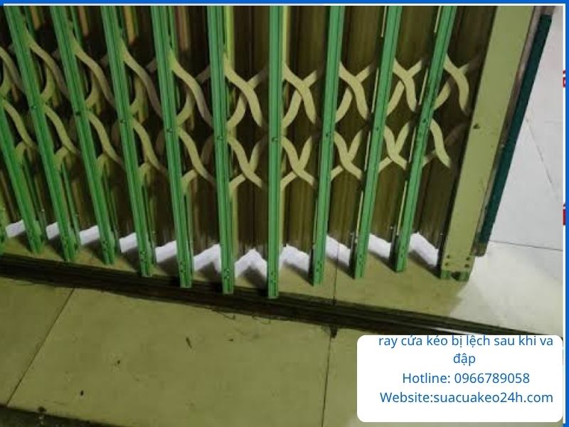 Sửa đường ray cửa kéo bị lệch móp méo do sự cố va đập mạnh