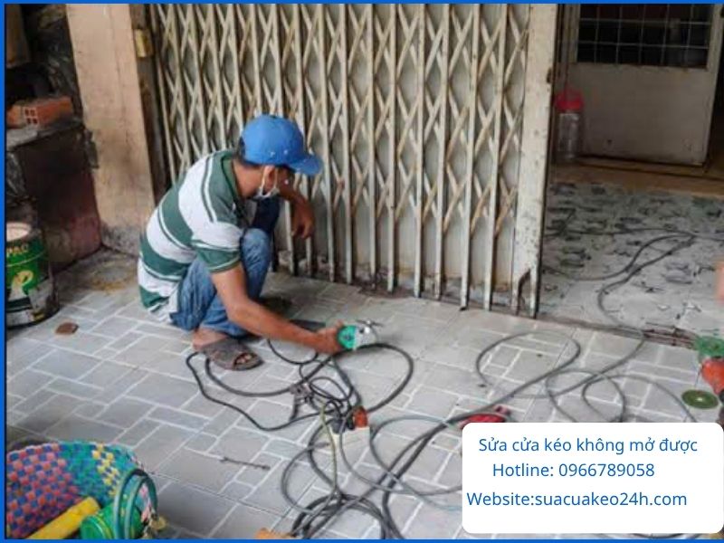 Dịch vụ sửa chữa cửa kéo kẹt cứng không mở được tại Sửa Cửa Kéo 24H